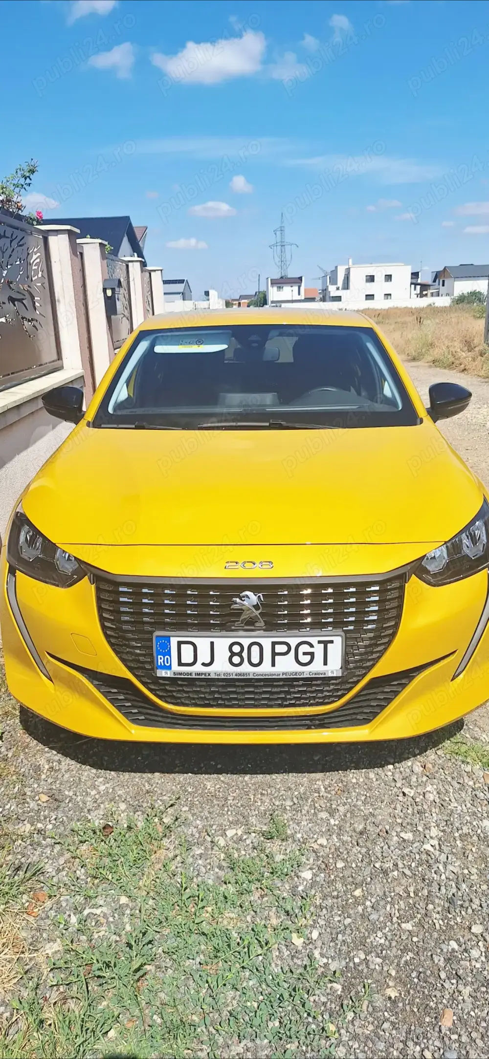 Vand peugeot 208, 2023, 4685 km- 12500 euro