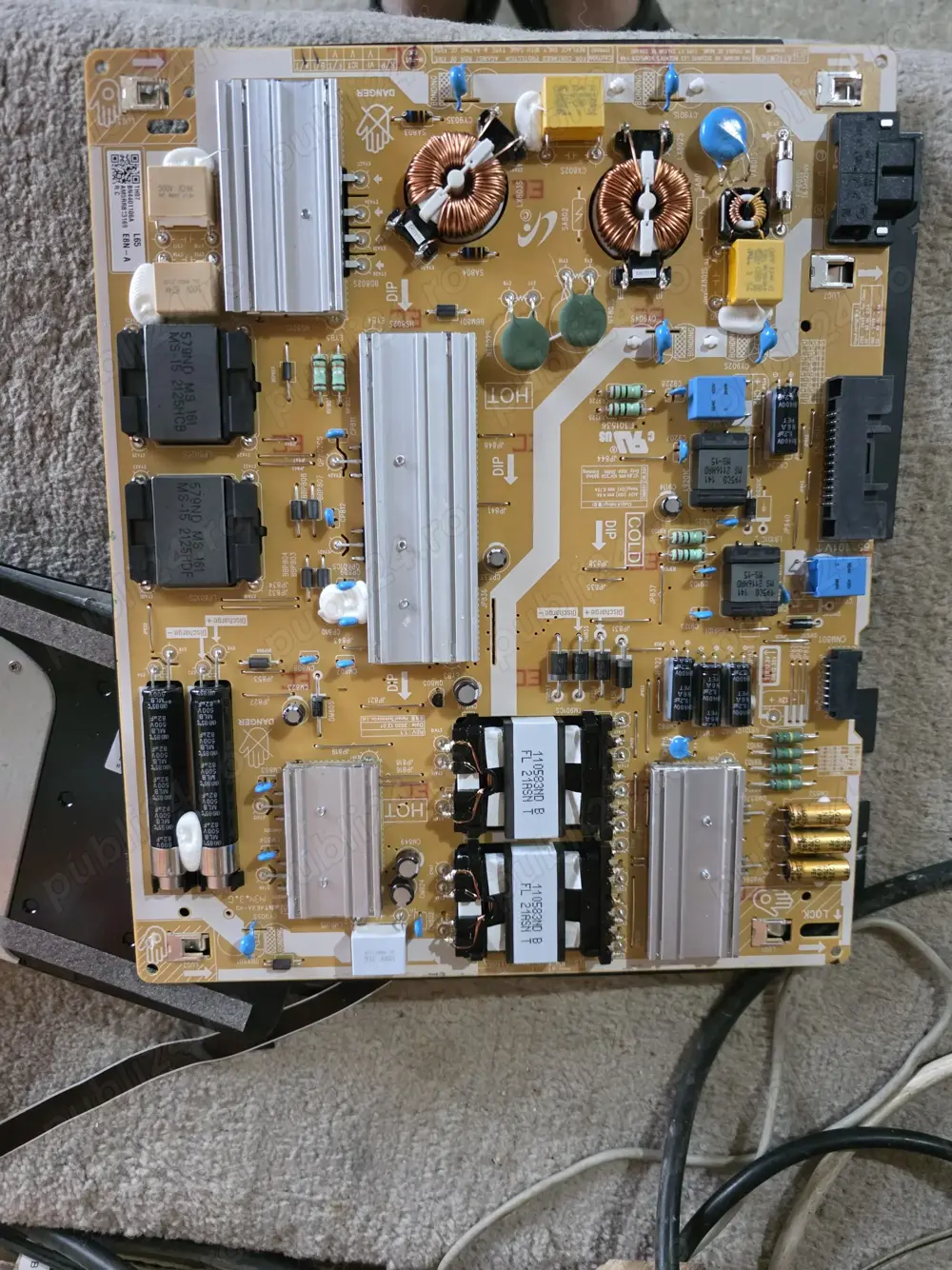 sursa bn44-01106a de pe tv Samsung qe65q70