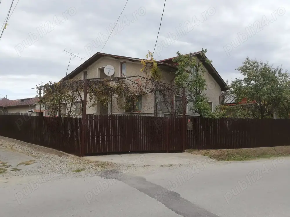 Vând casă cu 4 camere în Bordenii Mari