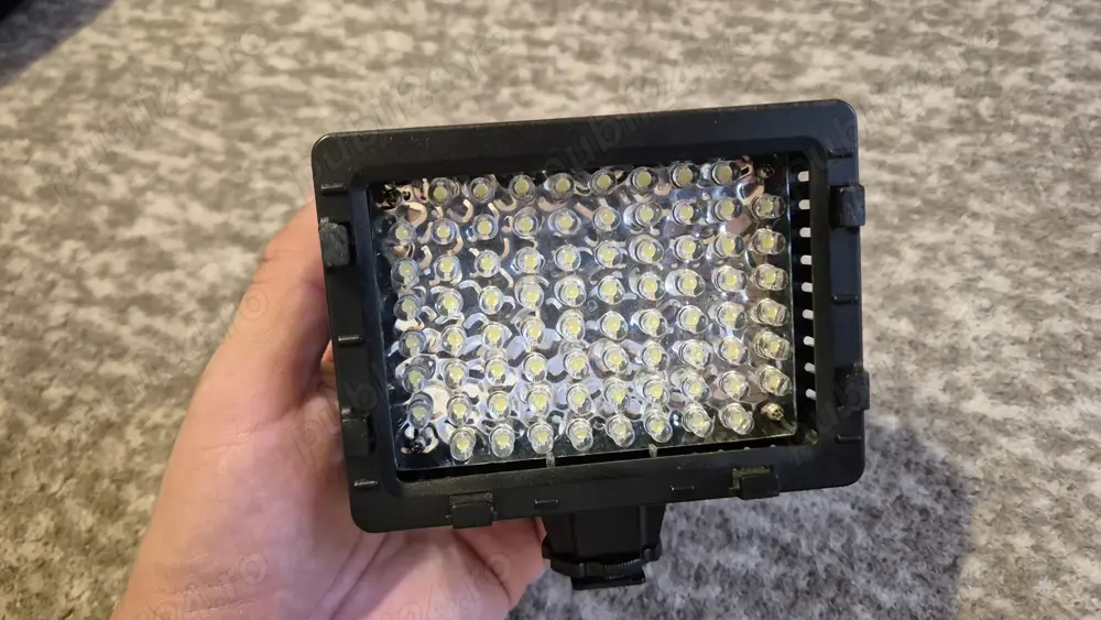 Lampă led pentru camere video