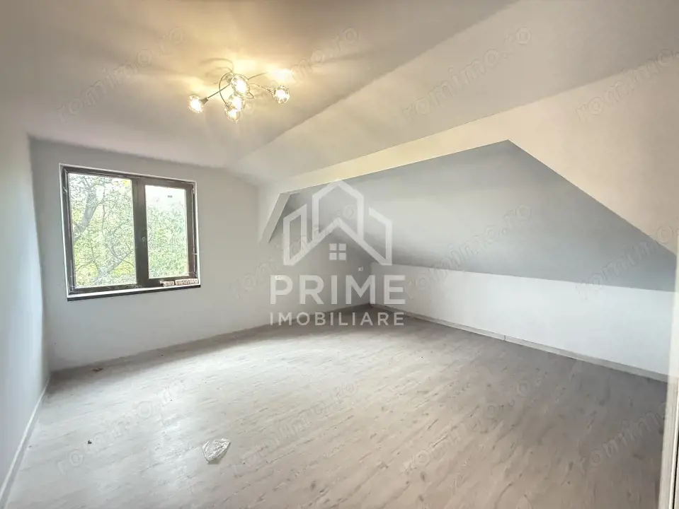 Casă cu 6 camere și grădină generoasă de vânzare în Benic