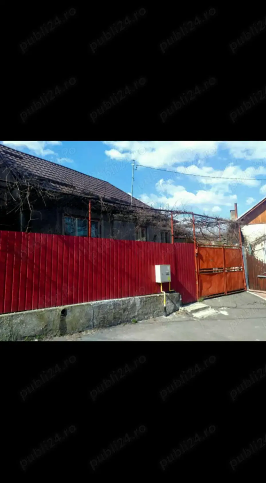 Vând casă în Reghin, singur în curte 