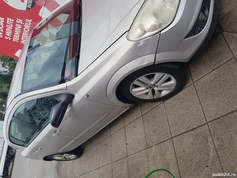 Mașina de vânzare opel 