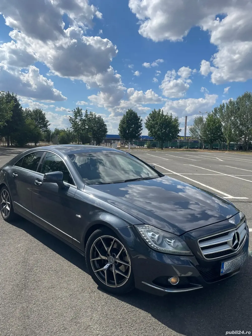 Mercedes-Benz CLS Mercedes-Benz CLS