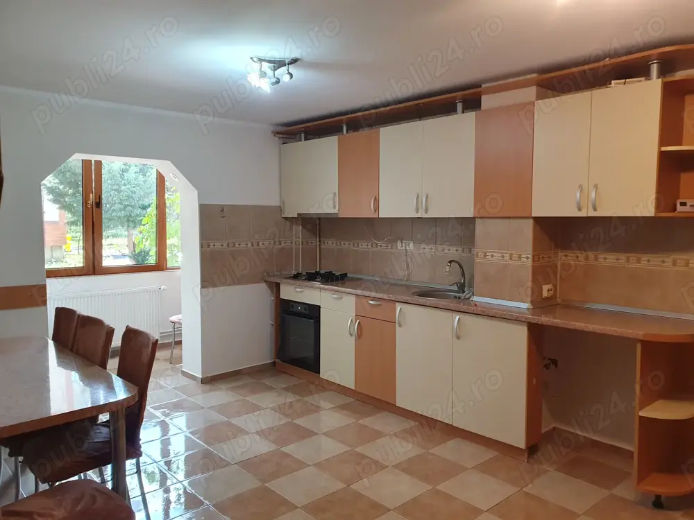Inchiriere apartament 3 camere Soarelui