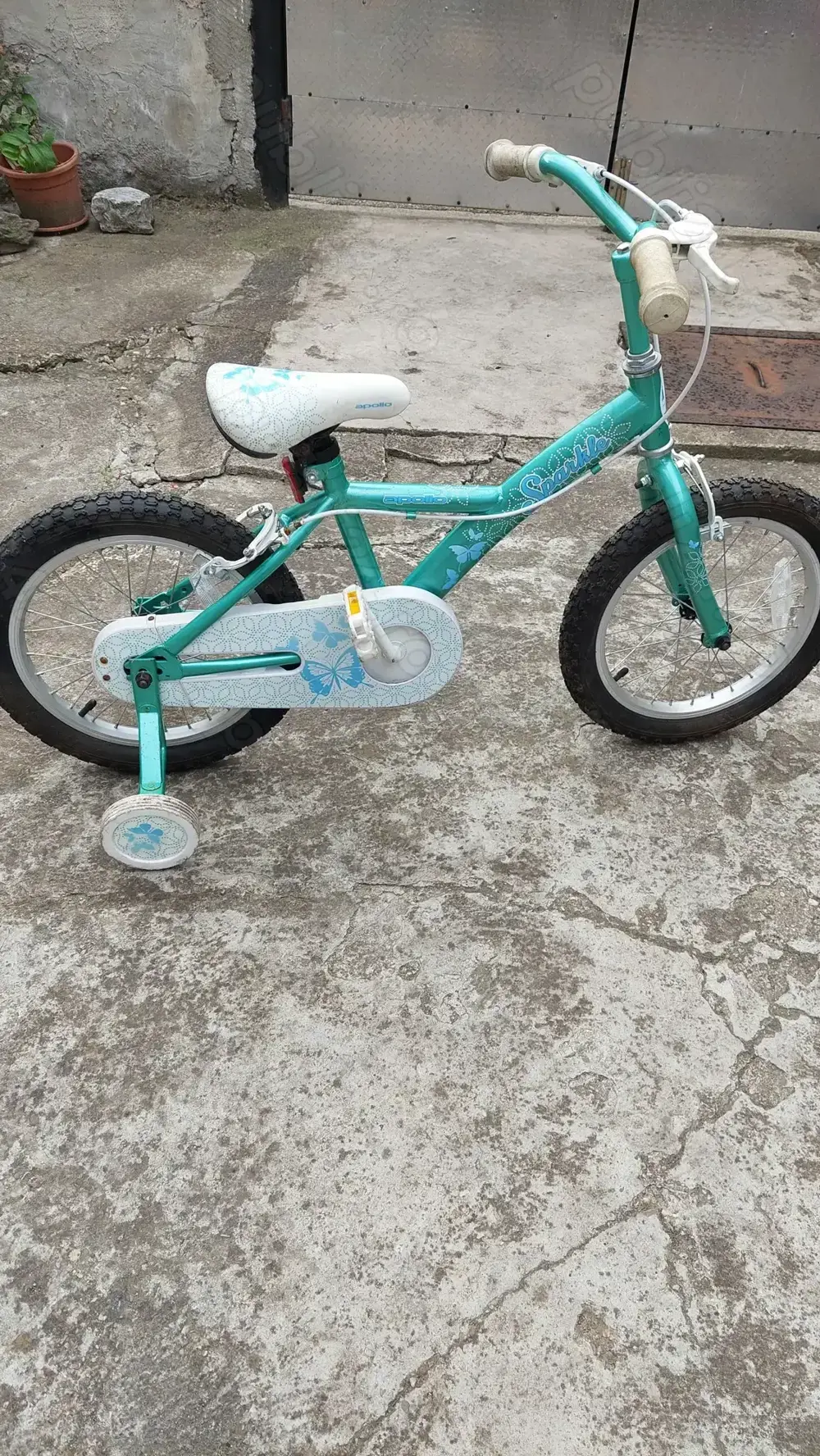 Vind bicicleta pentru fete in stare foarte buna 
