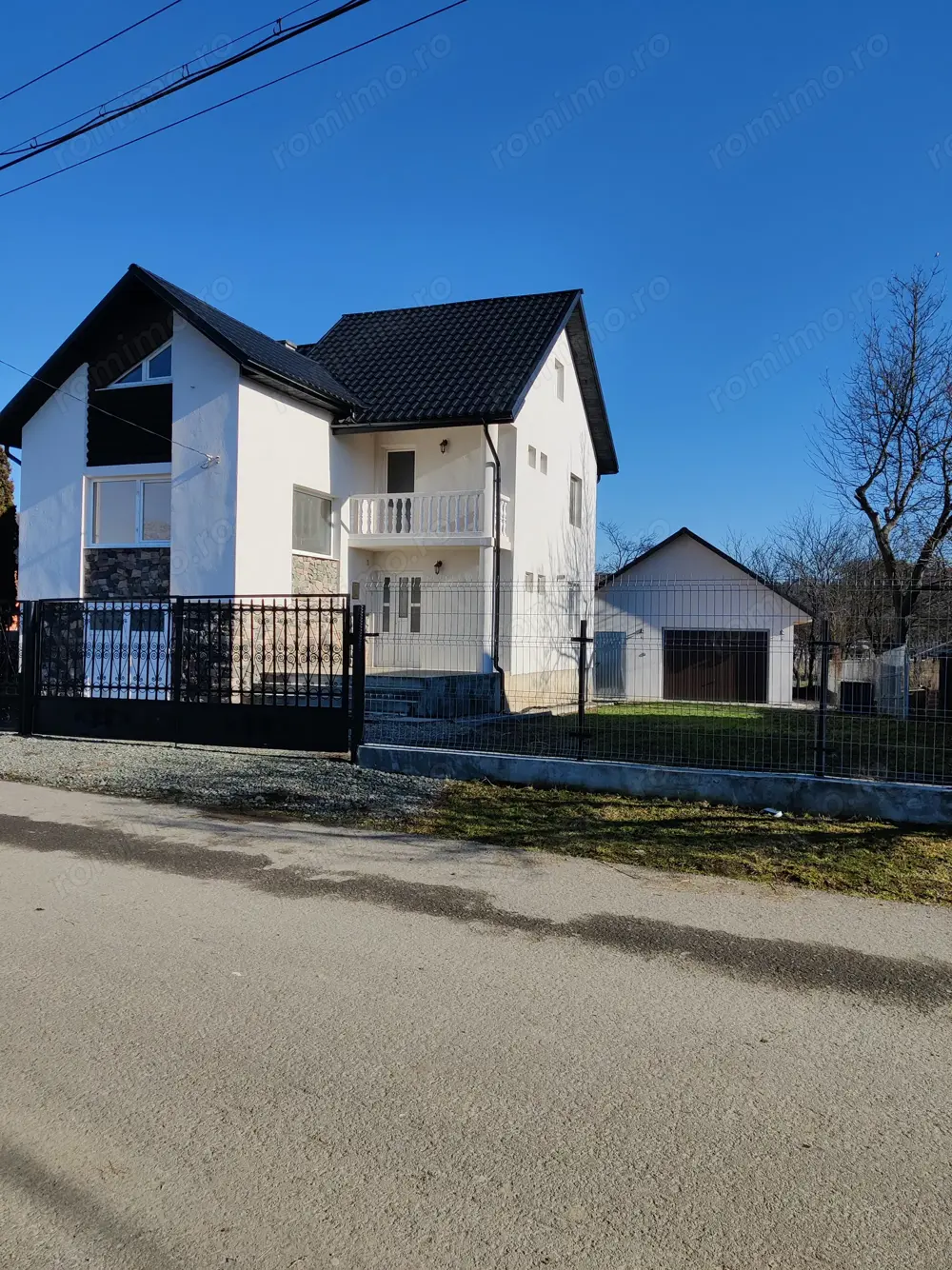 Casa cu garaj in Lăpuș Maramures