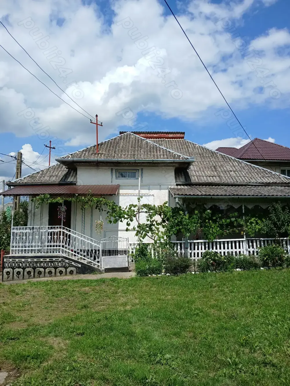 Vând gospodărie în sat Coaș, jud. Maramureș 