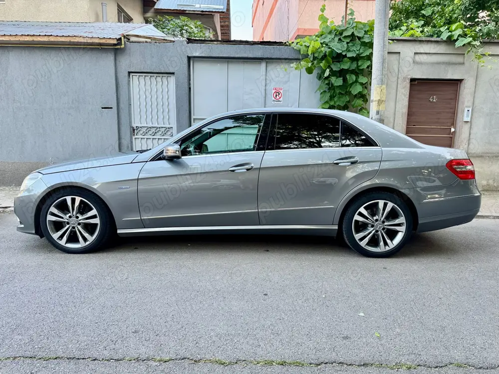 Mercedes-Benz E 250 CDI BlueEfficiency Mercedes-Benz E 250 CDI BlueEfficiency