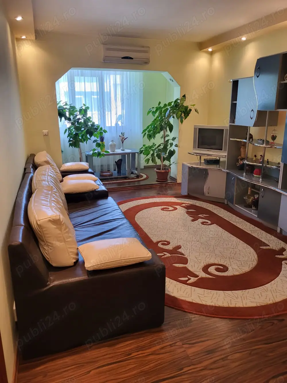 Proprietar vand apartament, 3 camere decomandate,72 mp utili, Str.Nordului Bacau