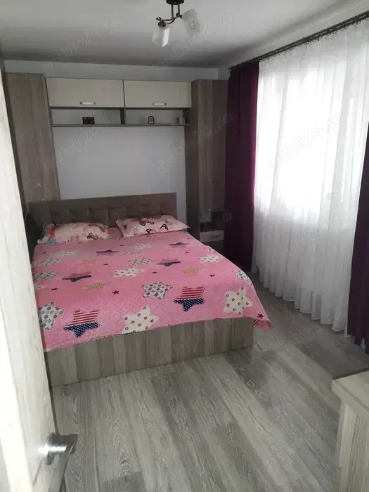 Inchiriez ap 3 camere in regim hotelier, zona buna