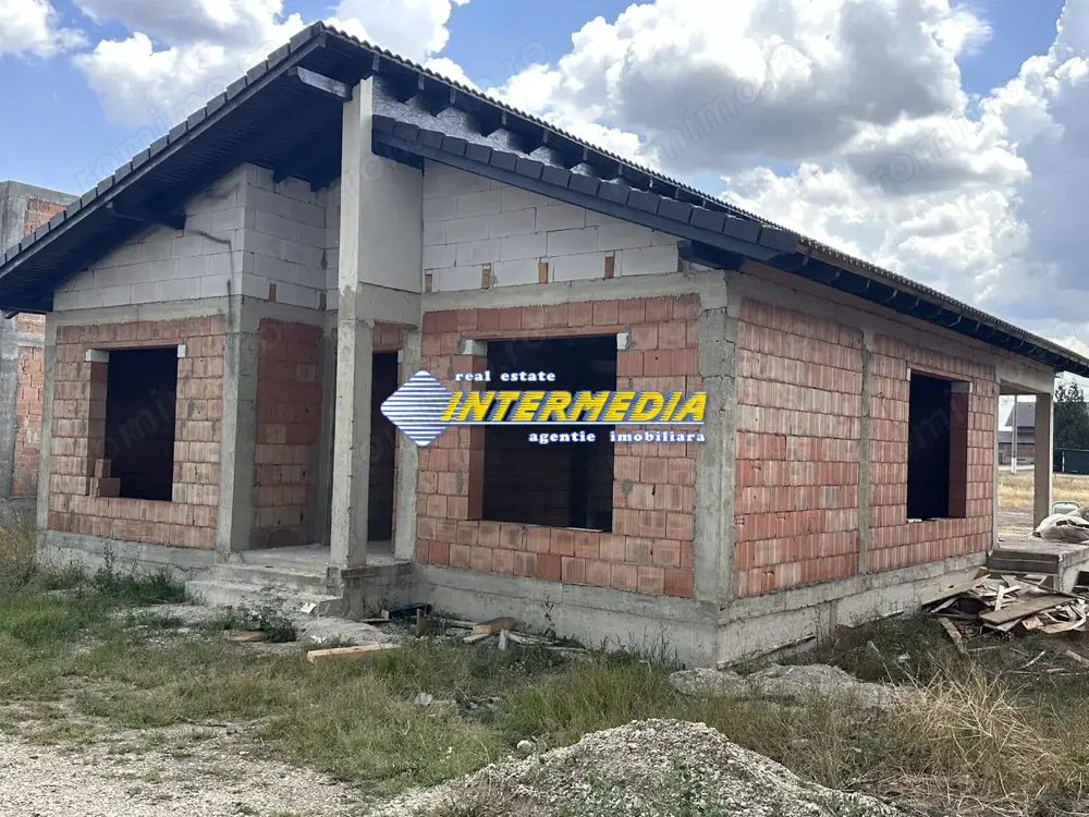 Vanzare Casa noua la rosu pe parter 127 mp construiti cu terasa si teren 423 mp Alba Micesti Vanzare Casa noua la rosu pe parter 127 mp construiti cu terasa si teren 423 mp Alba Micesti