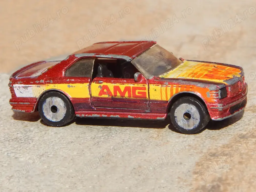 Macheta Mercedes-Benz 500 SEC AMG 1984 Matchbox 1:64 Macao uzat