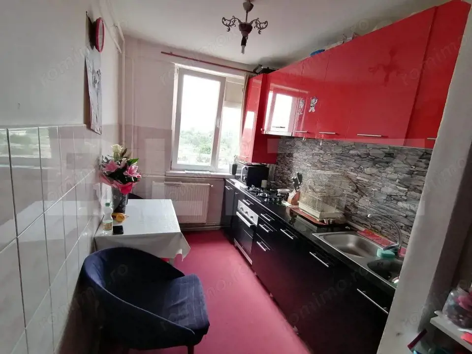 Apartament 2 camere semidecomandat, etaj intermediar,  Cartier Grigorescu 