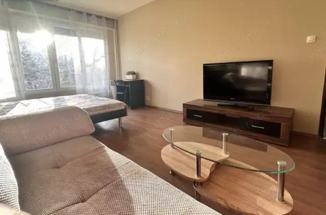 De inchiriat apartament 1 camera in zona Piata 700