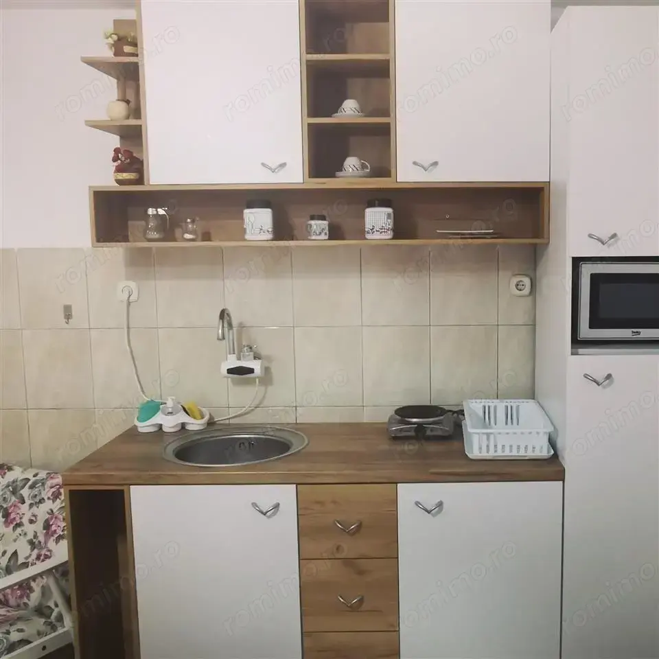 Garsoniera de inchiriat in zona Bracoveanu Garsoniera de inchiriat in zona Bracoveanu