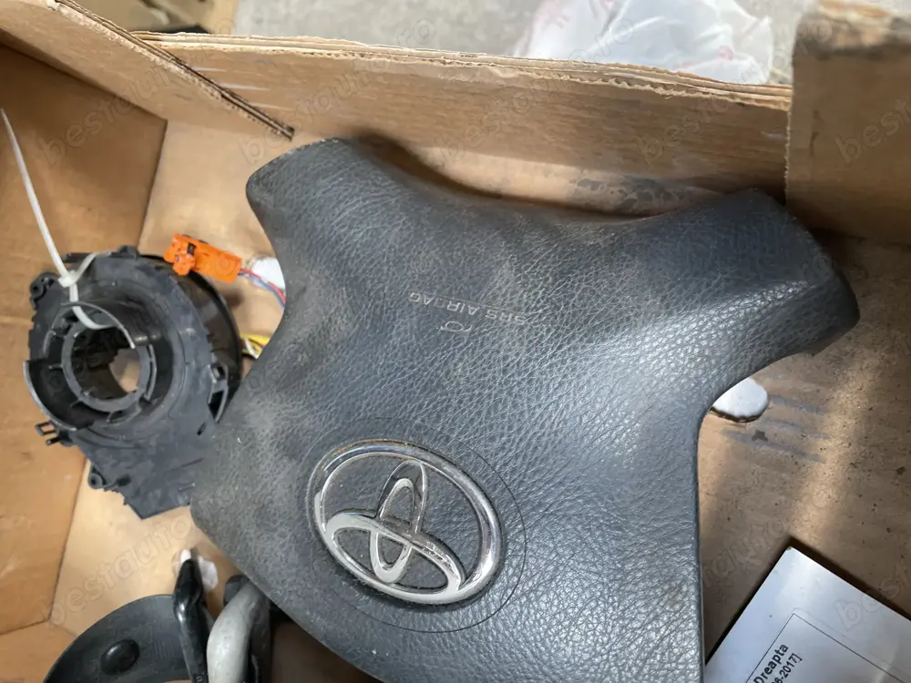 Aierbag toiyotoa celica. 2004