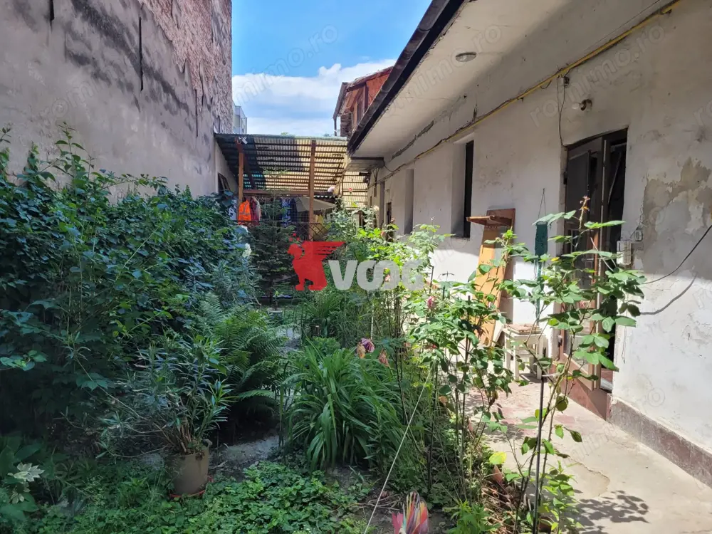 Casă cu 5 Apartamente de Vânzare – Lângă Piața Traian