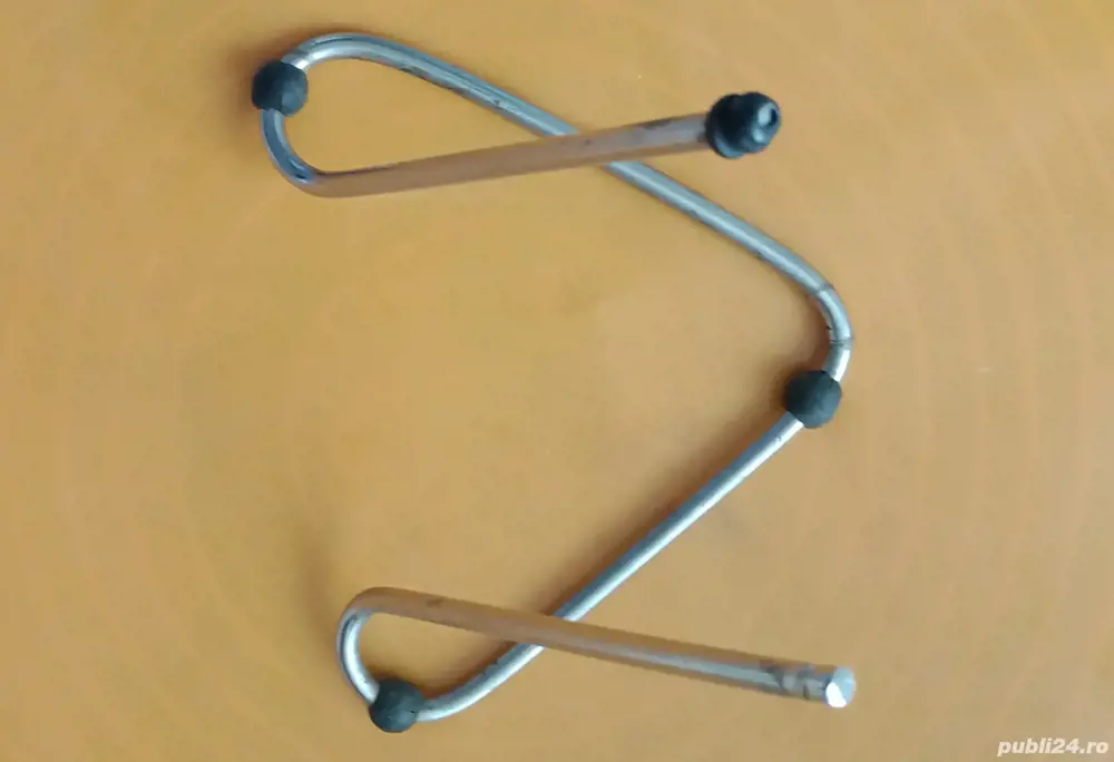 Stativ de inox de la un ventilator 