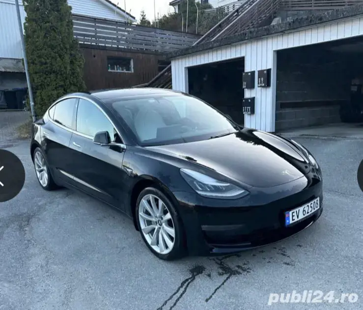 Tesla Model 3 AWD