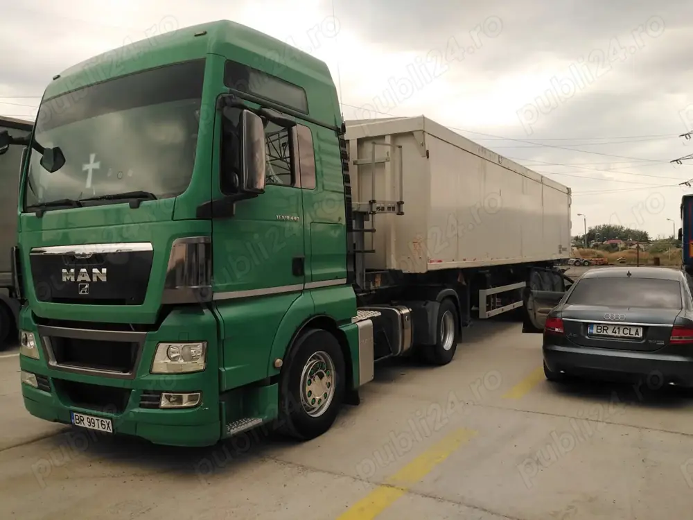 Vând urgent,ansamblu cap tractor și bena cereale 