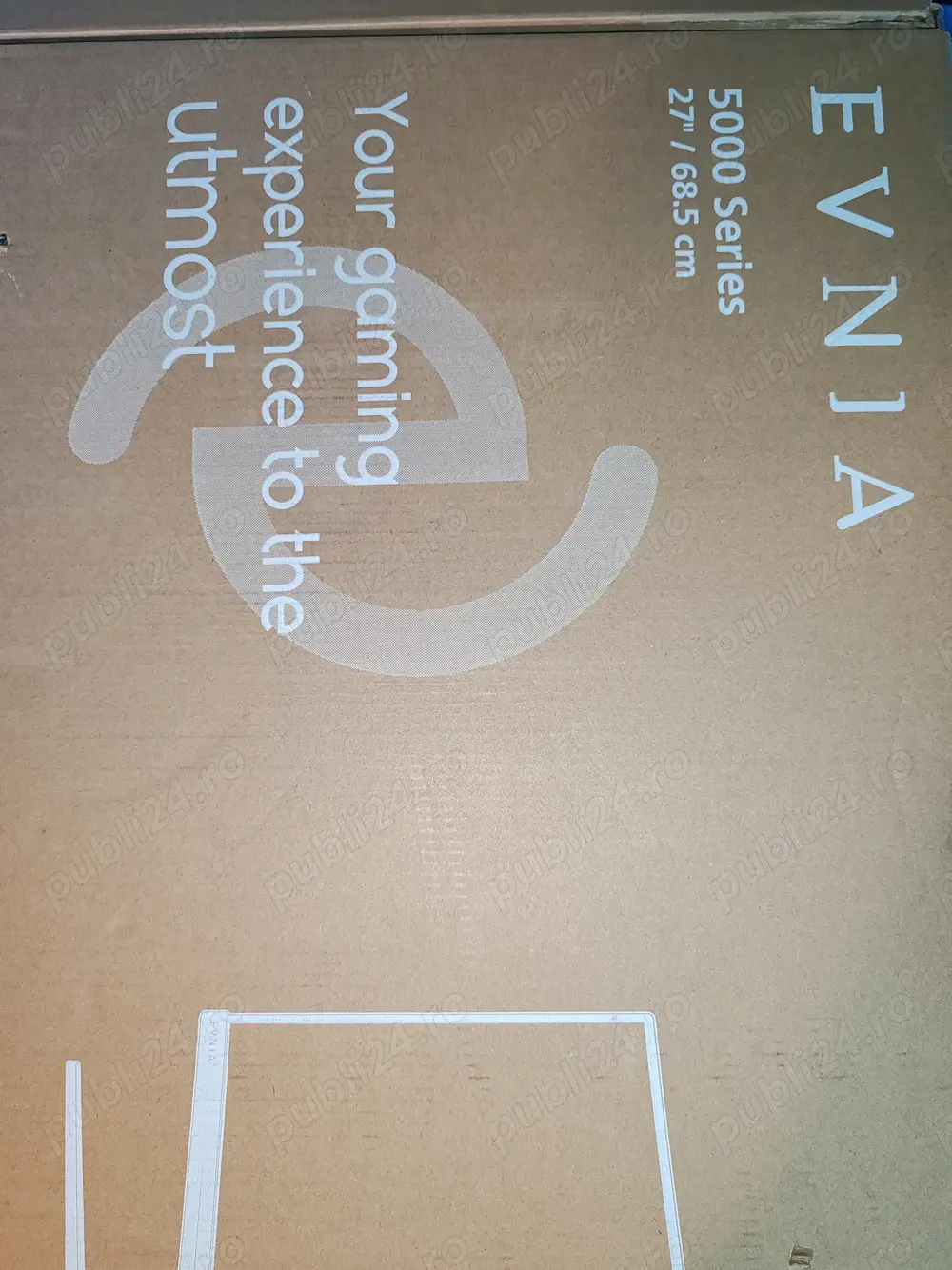 Philips EVNIA 5000 serie curbat