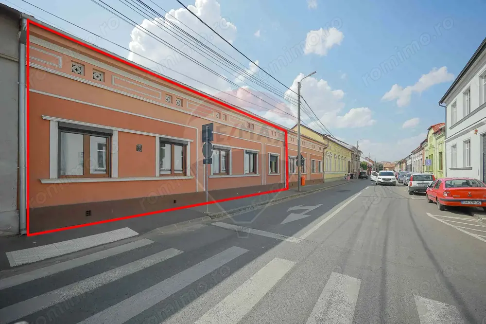 De vânzare Apartament cu 4 camere, lângă Podul Centenarului