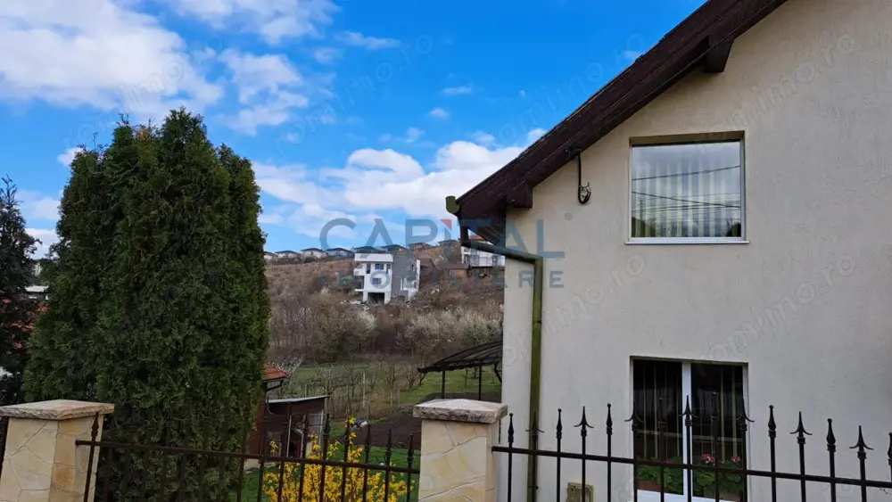 Vila superba, 5 cam, D+P+E, garaj, panorama frumoasa!