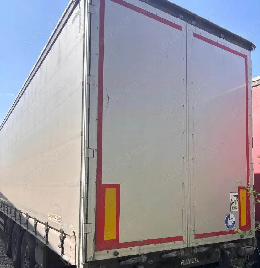 Usa stanga Semiremorca Schwarzmuller 