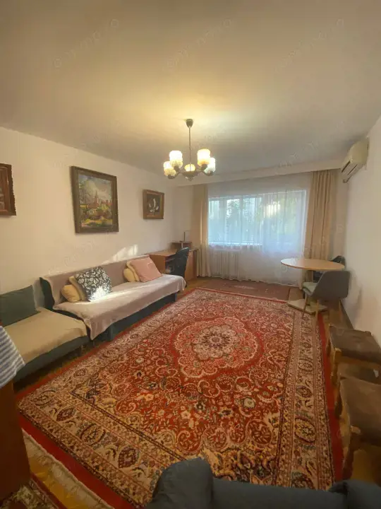 Apartament de vanzare, 3 camere, 115 mp, etaj 1 +garaj, zonă centrală, Baia Mare