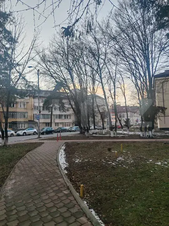 Apartament cu 2 camere, 40 mp, pretabil spatiu comercial, zona ultracentrala Apartament cu 2 camere, 40 mp, pretabil spatiu comercial, zona ultracentrala