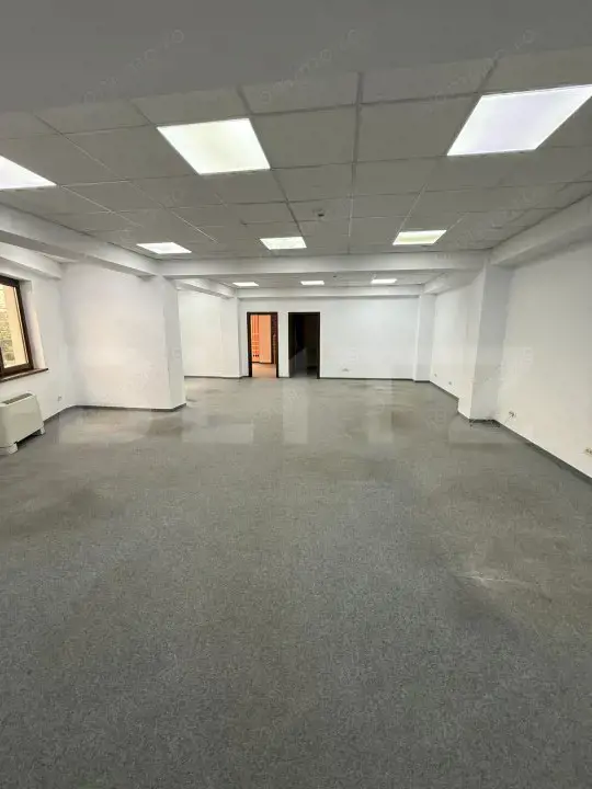 Spatiu Comercial/spatiu de birouri, de inchiriat, 250mp, zona spitalul judetean 
