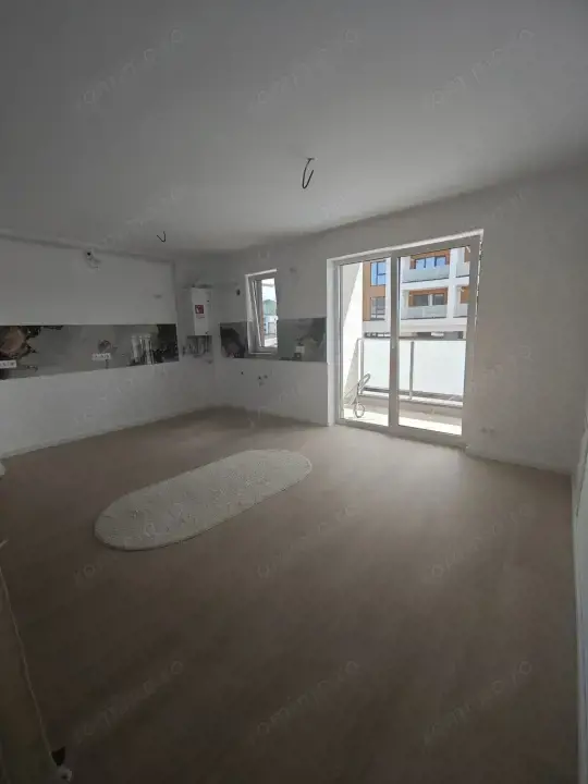 Apartament 3 camere - bloc nou - etaj 1 - cu parcare si balcon generos - modern