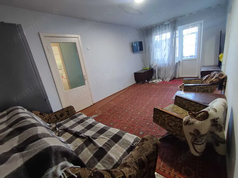 Garsoniera in zona Piata Romana