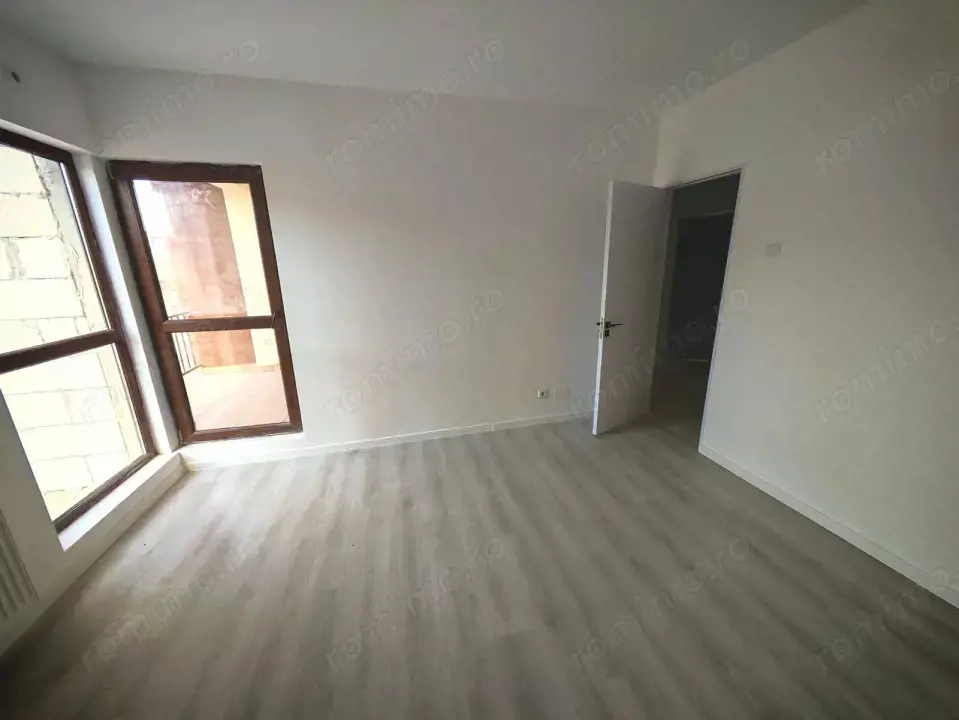 Apartament 2 camere, decomandat, zona Brestei, Promenada Mall  