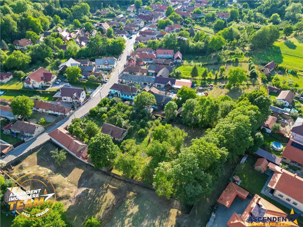 FILM! Peste 1.500mp teren intravilan, zona de case, acces facil, Arcus, Covasna