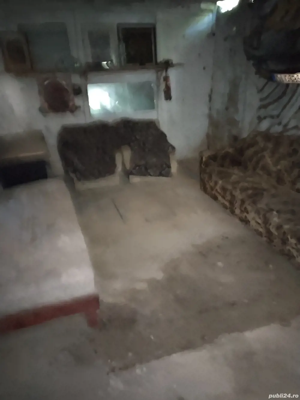 Închiriez garaj dublu pe Aurel Vlaicu  cu groapă cu întrare de pe str. Dâmboviței 