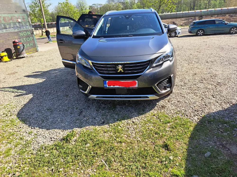 Vand Peugeot 5008 motor1.5 diesel Blue HDI,130 cp, an de fabricatie 2018, pret 14300 euro negociabil
