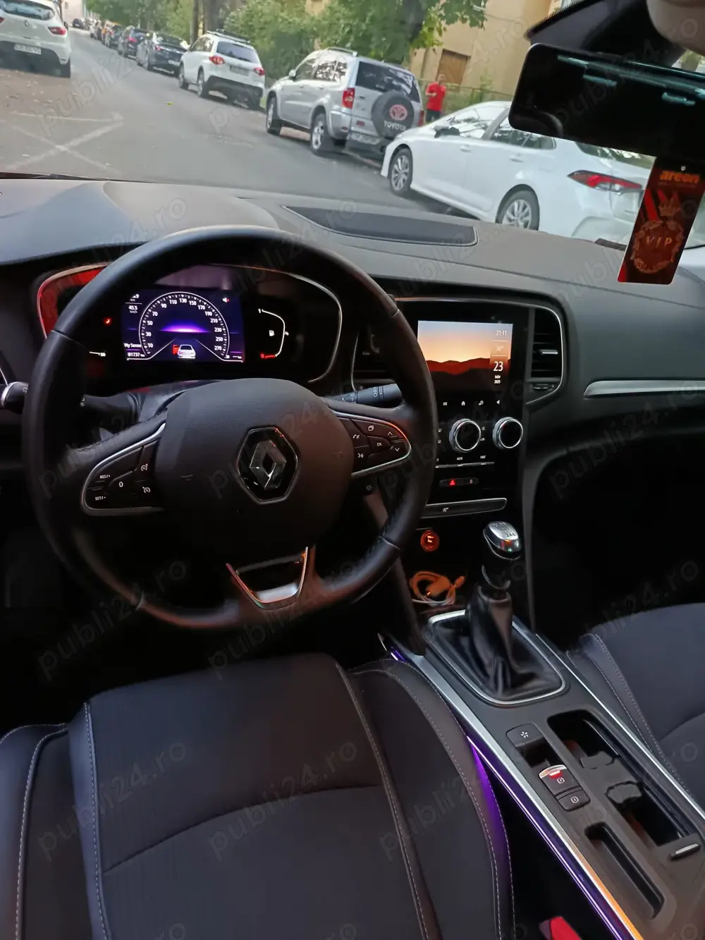 Vând autoturism Renault Megane, an fabricație 2022, culoare Roșu