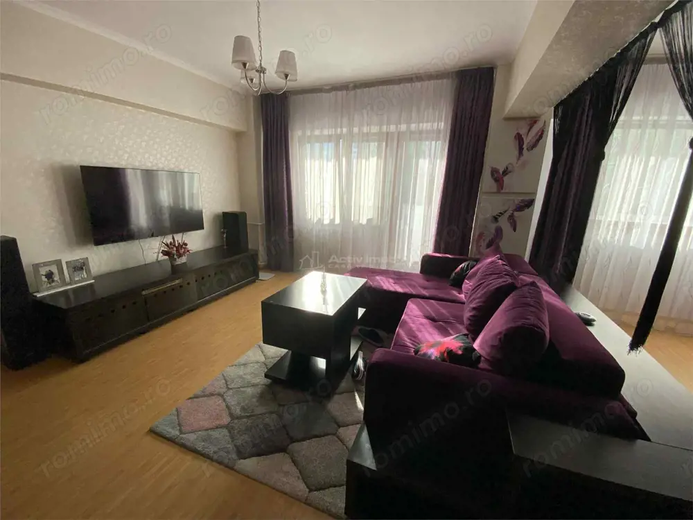 Apartament spatios 4 camere -  zona Stefan cel Mare - Lizeanu