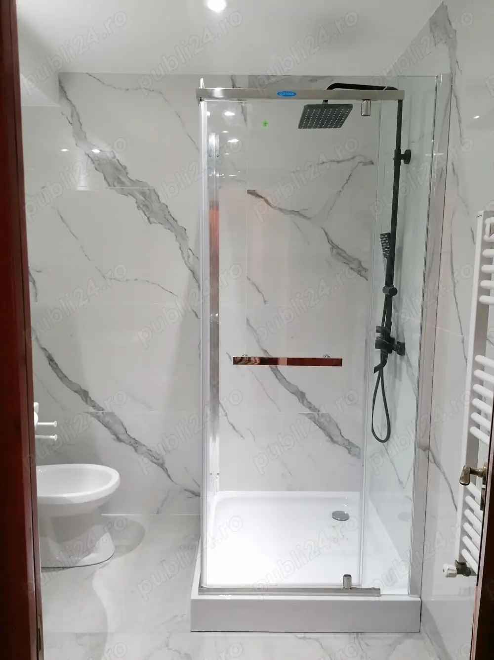 Vând apartament 2 camere, decomandat, Pașcani 