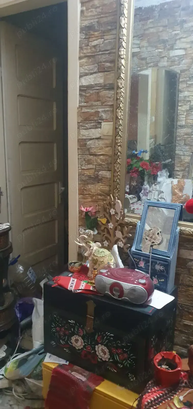 Garsoniera de vânzare 44 mp în zona Mihai Bravu zona Teleajen Ploiesti 