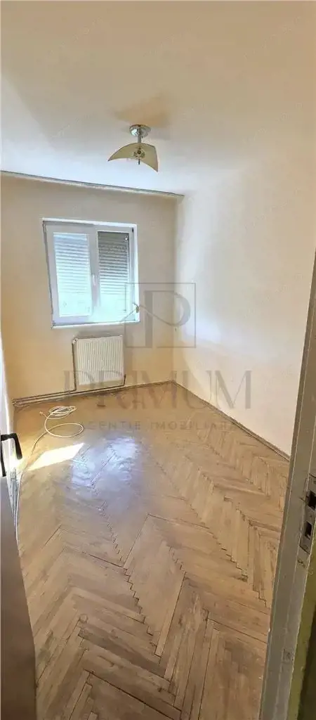 TORONTALULUI - 4 Camere - ETAJ 3 - Centrala - Clima