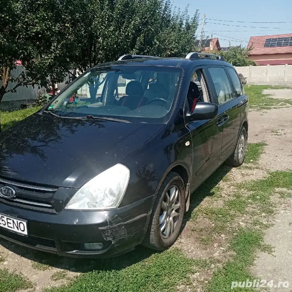 Kia carnival