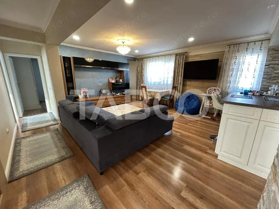 Apartament 4 camere 100 mp utili la casa in cartier Iris Cluj-Napoca