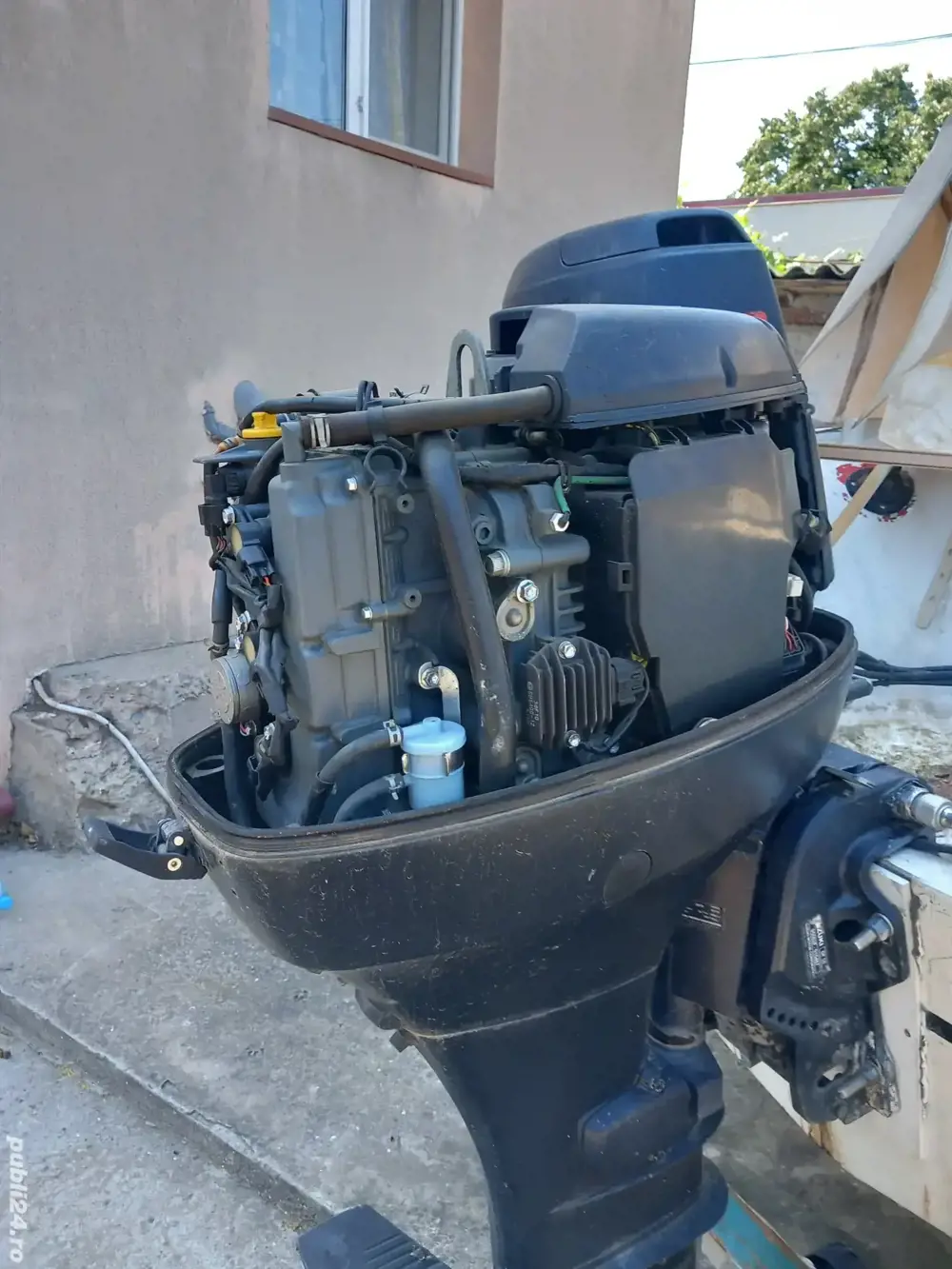 Vând motor Suzuki 50cp injecție  4t Suzuki 