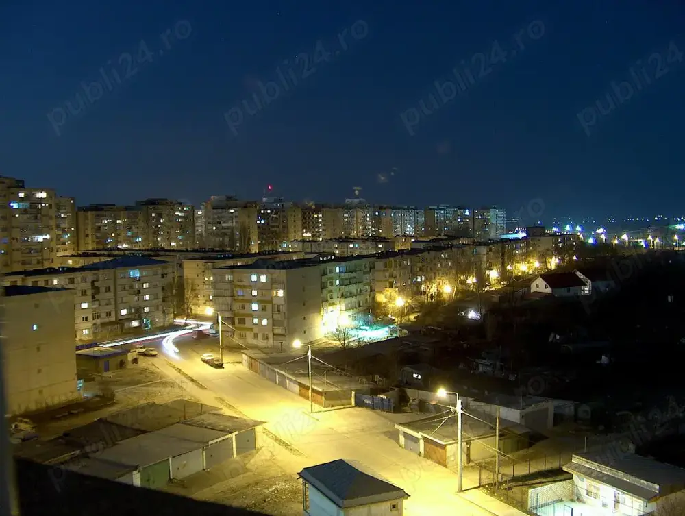 Apartament doua camere semidecomandate, etaj 2 din 4, Micro 17