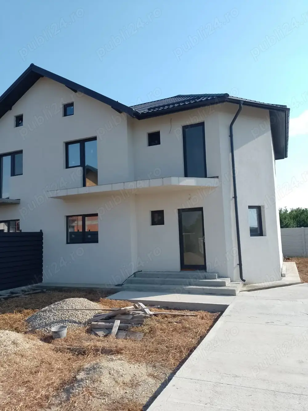 Vând unitate duplex Magurele sau schimb in Bucuresti Rahova cu apartament.