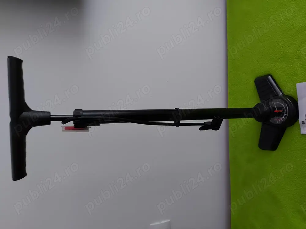 Pompa cu manometru, presiune 11 Bar, PSI (0-160). + accesorii