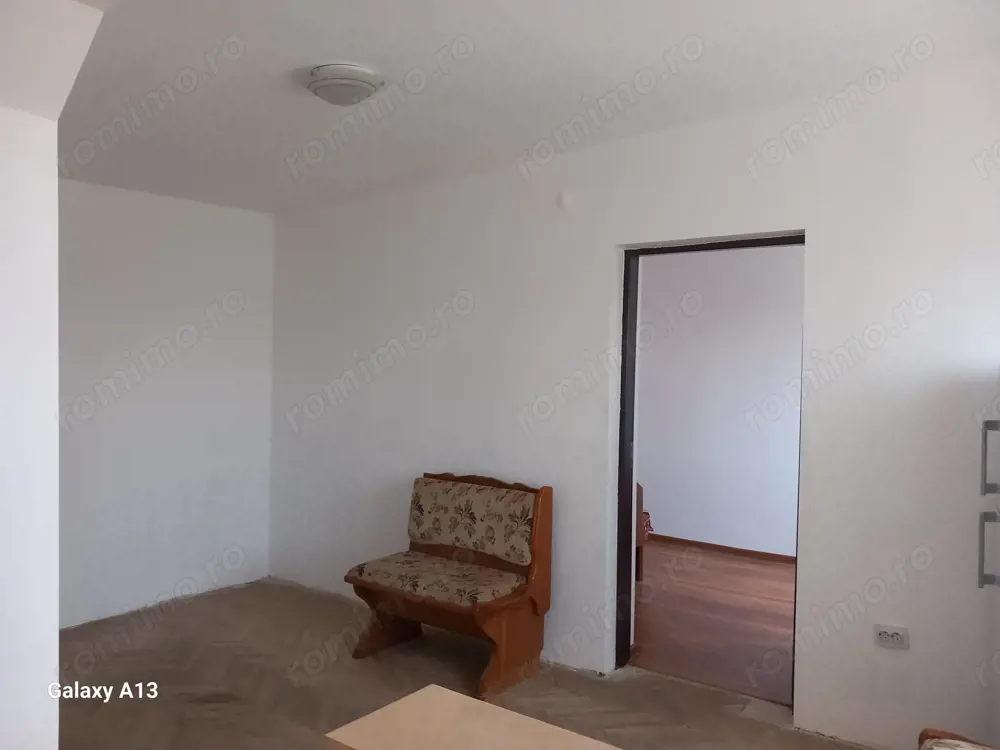 BRASADAS vinde ap 2 cam 33mp CARAMIDA la etajul 4 în Micro 14.